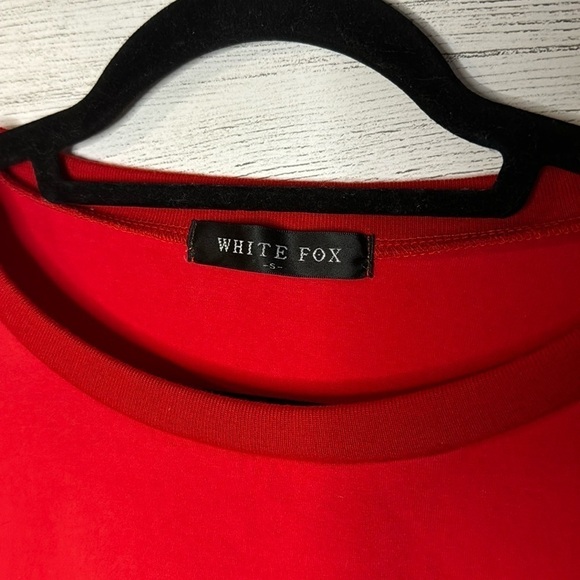 White Fox Red Crop Top | SIZE S - Picture 5 of 6